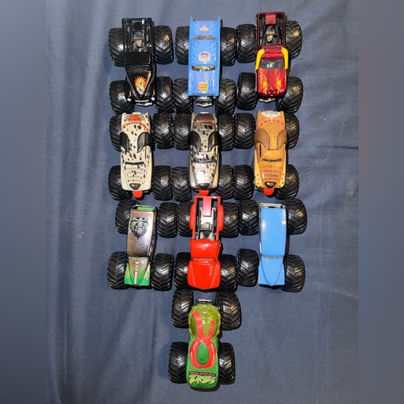 Hot Wheels Monster Jam Monster Trucks Lot Of 10 Grave Digger Monster Mutt TMNT - Picture 1 of 15